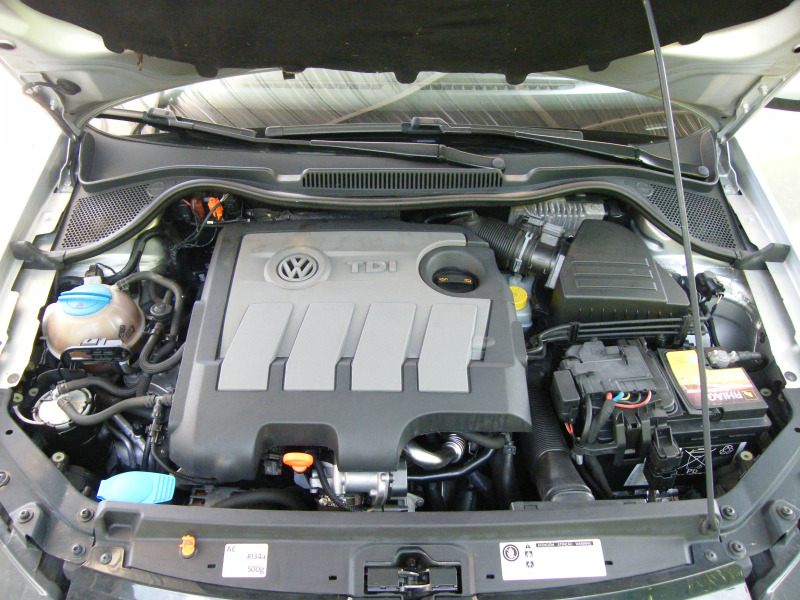 VW Polo 1.6TDI, снимка 17 - Автомобили и джипове - 46278137