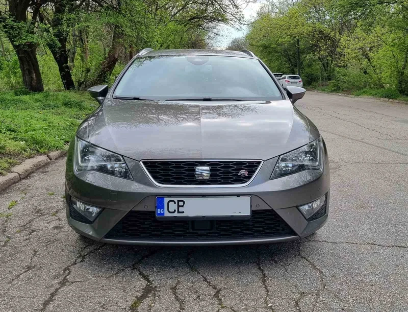 Seat Leon Seat Leon FR 2.0 tdi DSG Подгрев, снимка 2 - Автомобили и джипове - 47678185