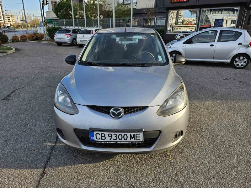 Mazda 2, снимка 1 - Автомобили и джипове - 48568153