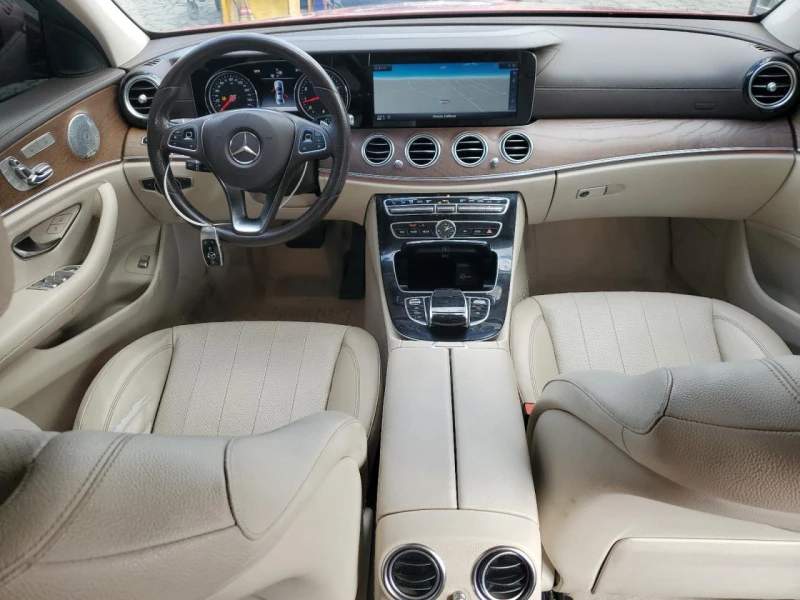 Mercedes-Benz E 300   М. ТОЧКА * BURMESTER * ПОДГРЕВ * NAVI, снимка 8 - Автомобили и джипове - 49268119