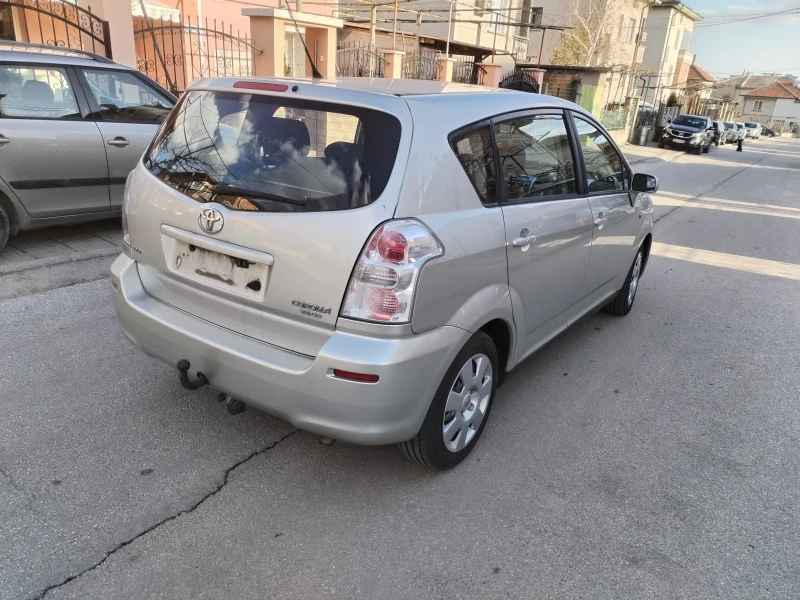 Toyota Corolla verso, снимка 3 - Автомобили и джипове - 50919625