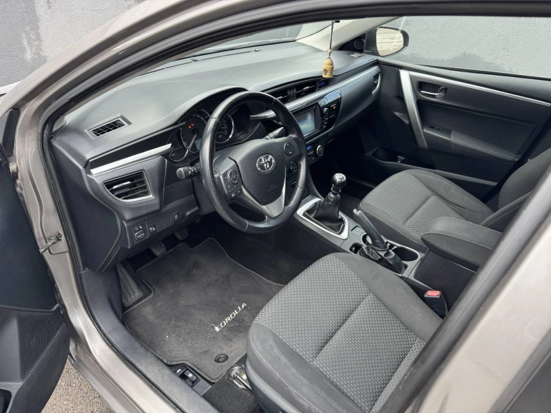 Toyota Corolla 1.6 VALVEMATIC, снимка 10 - Автомобили и джипове - 51996822