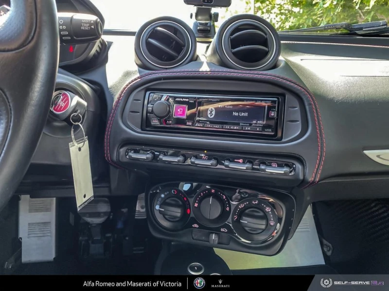 Alfa Romeo 4C * АВТОКРЕДИТИРАНЕ, снимка 10 - Автомобили и джипове - 52736899