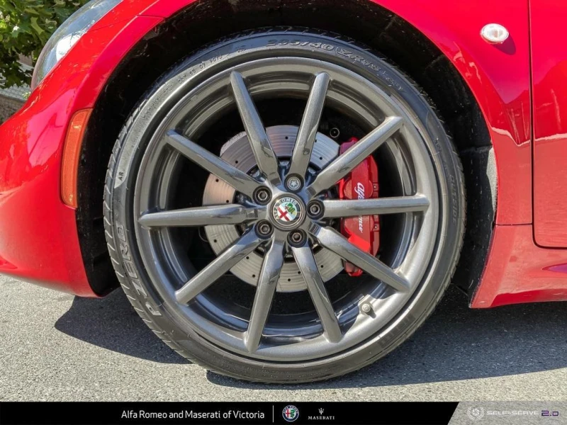 Alfa Romeo 4C * АВТОКРЕДИТИРАНЕ, снимка 5 - Автомобили и джипове - 52736899