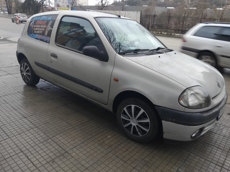Renault Clio, снимка 6 - Автомобили и джипове - 53070888