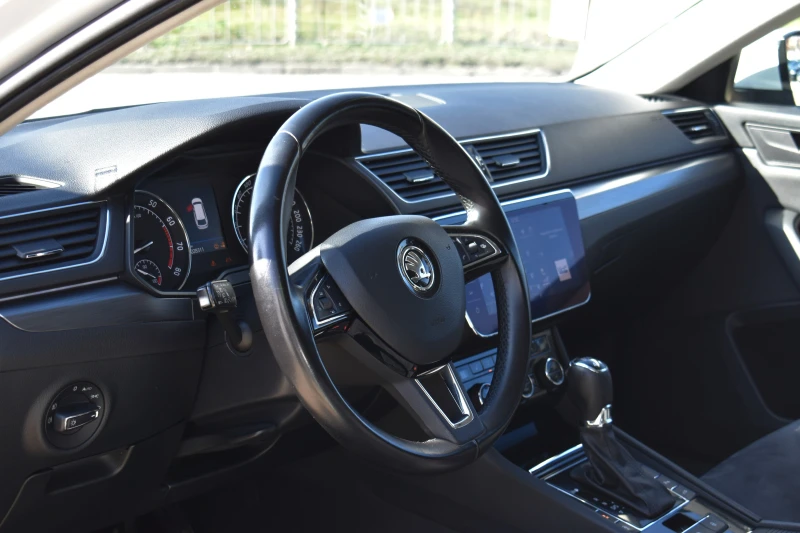 Skoda Superb 2.0ТFSI* COMFORT, снимка 10 - Автомобили и джипове - 53477428