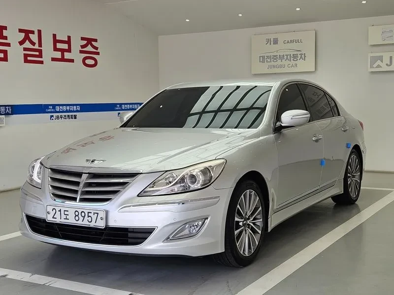 Hyundai Genesis 3.3