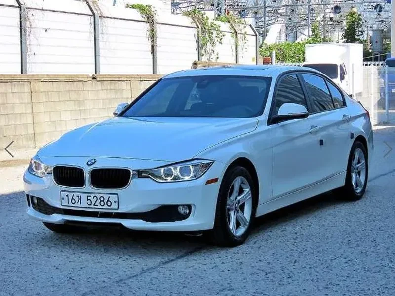 BMW 320, снимка 2 - Автомобили и джипове - 55142559
