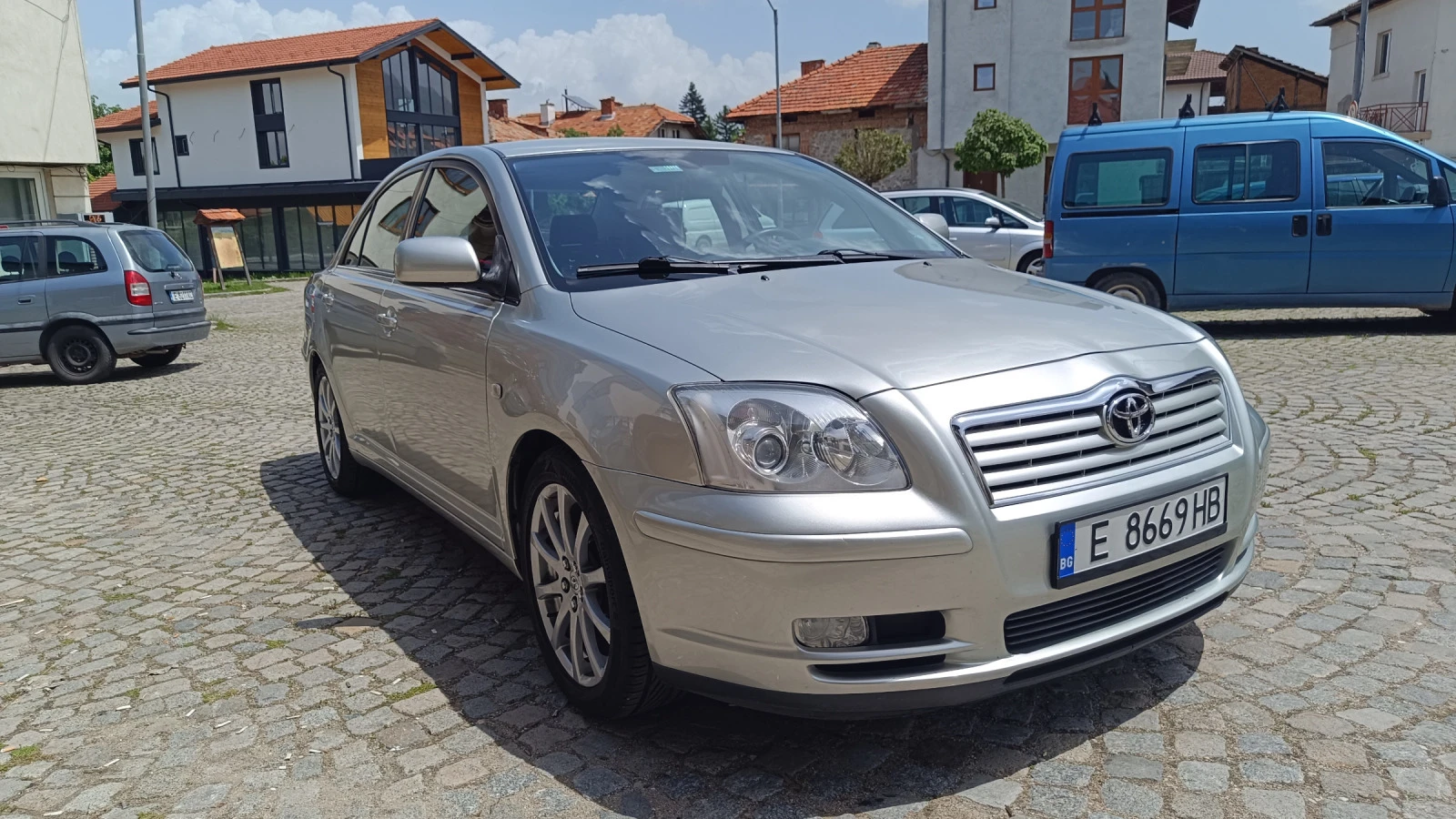 Toyota Avensis 1.8 VVTI автоматик+ газ - изображение 4