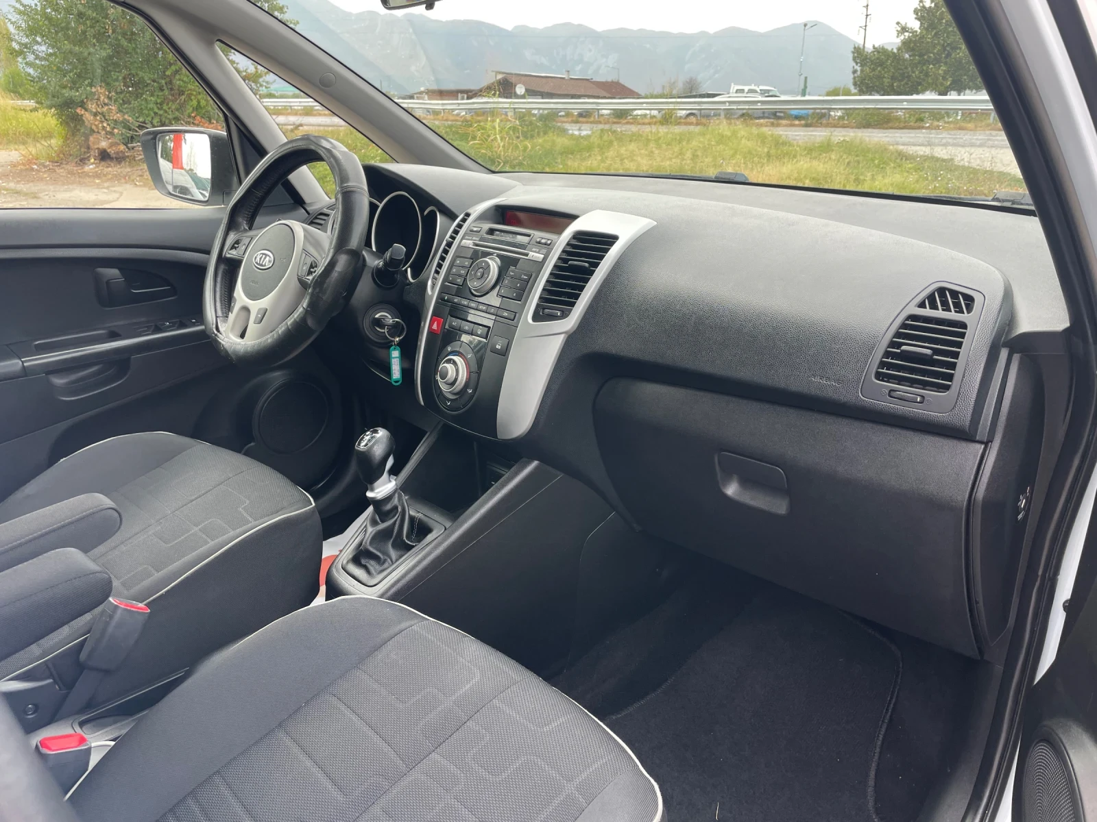 Kia Venga 1.4TDI-90-ITALIA - изображение 5