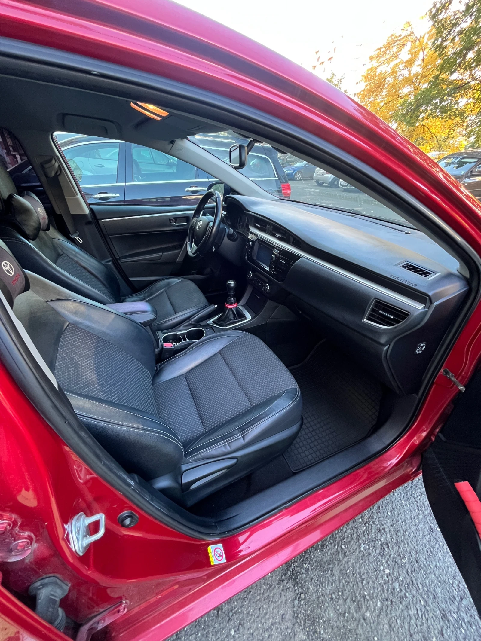 Toyota Corolla 1.6 VVti SOL     | Mobile.bg   11