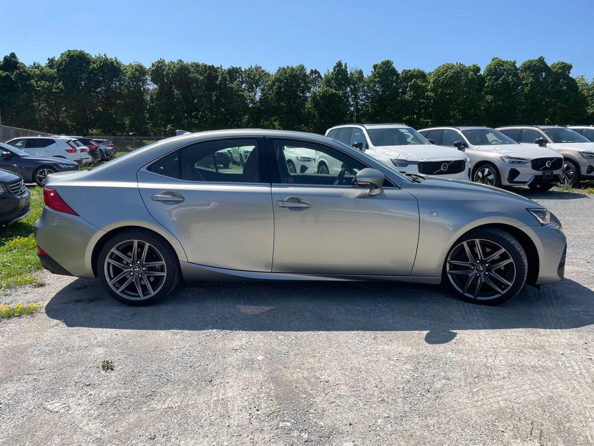 Lexus IS 300 CARFAX* АВТОФИНАНСИРАНЕ* БЕЗ ПЪРВОНАЧАЛНА ВНОСКА*  - изображение 4