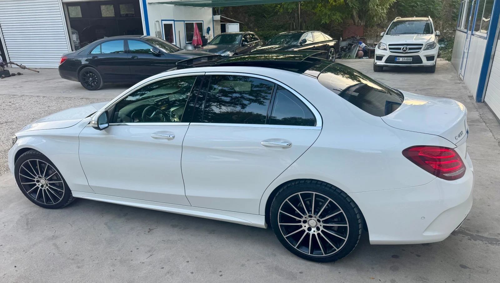 Mercedes-Benz C 400 4-Matic AMG BURM DIS PANO - изображение 3