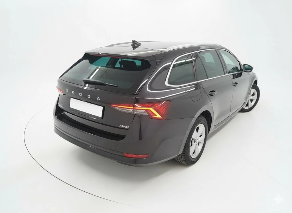 Skoda Octavia Skoda Octavia Combi 2.0 TDI Ambition - изображение 3