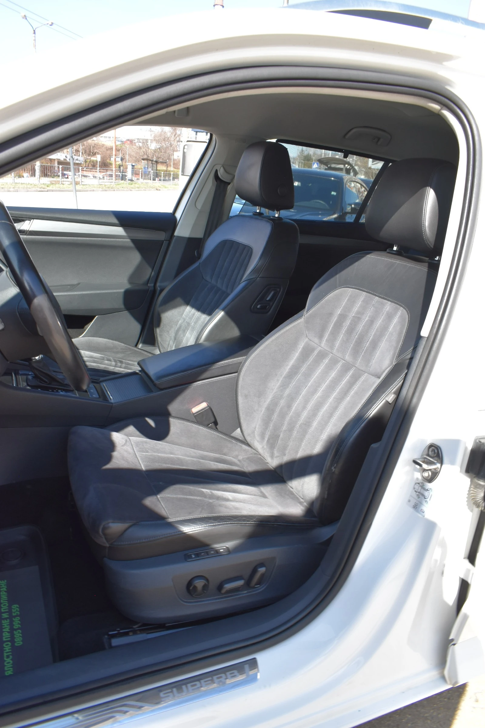 Skoda Superb 2.0ТFSI* COMFORT, снимка 11 - Автомобили и джипове - 53477428
