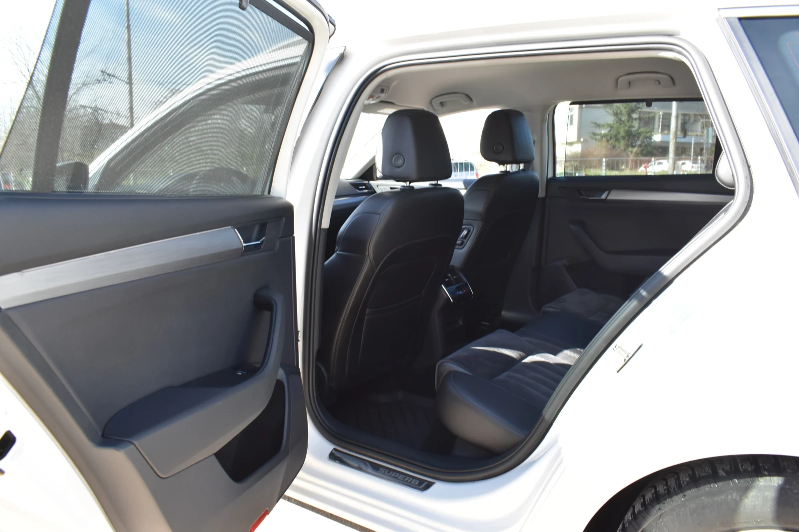 Skoda Superb 2.0ТFSI* COMFORT, снимка 12 - Автомобили и джипове - 53477428