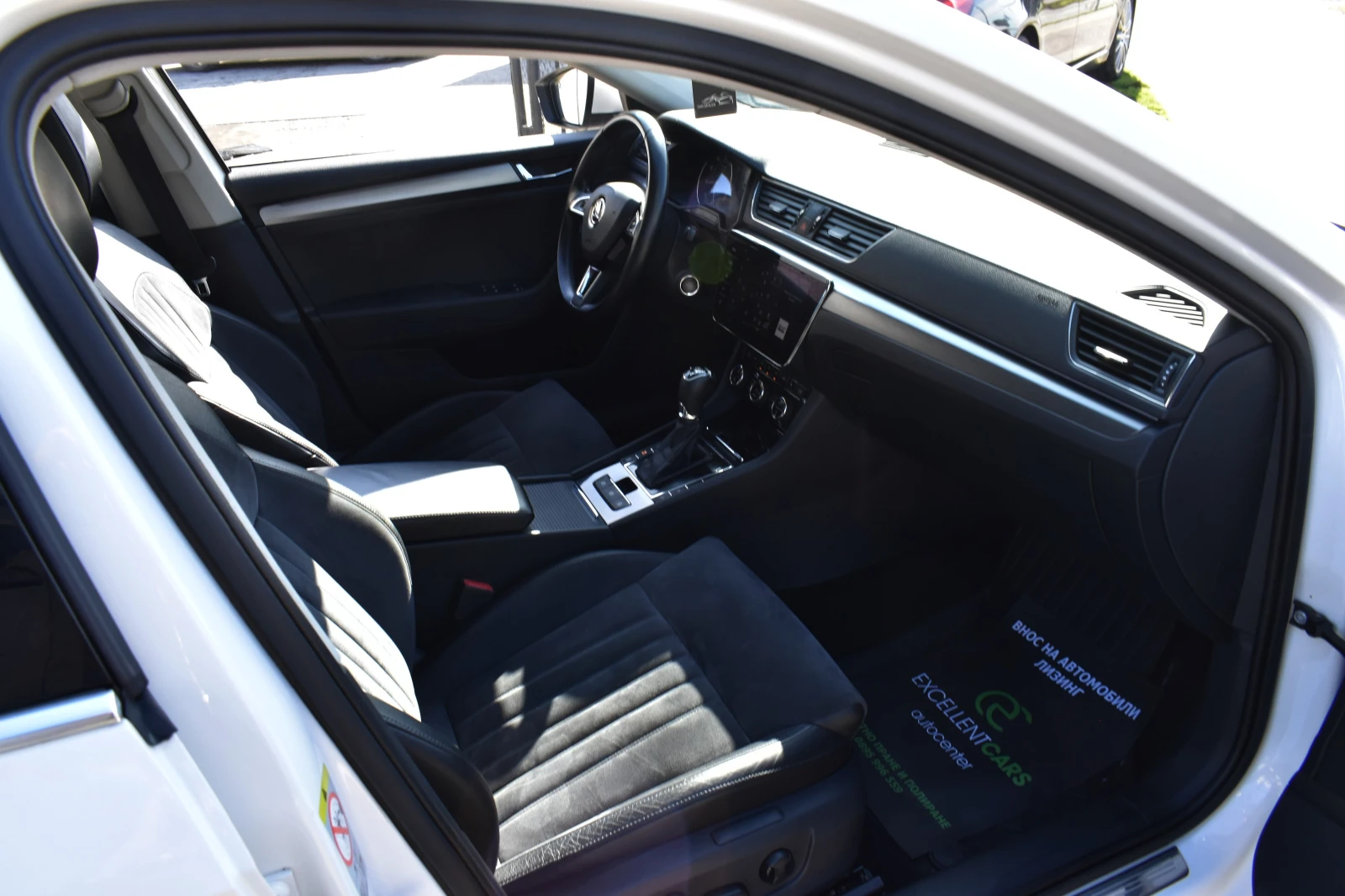 Skoda Superb 2.0ТFSI* COMFORT, снимка 14 - Автомобили и джипове - 53477428