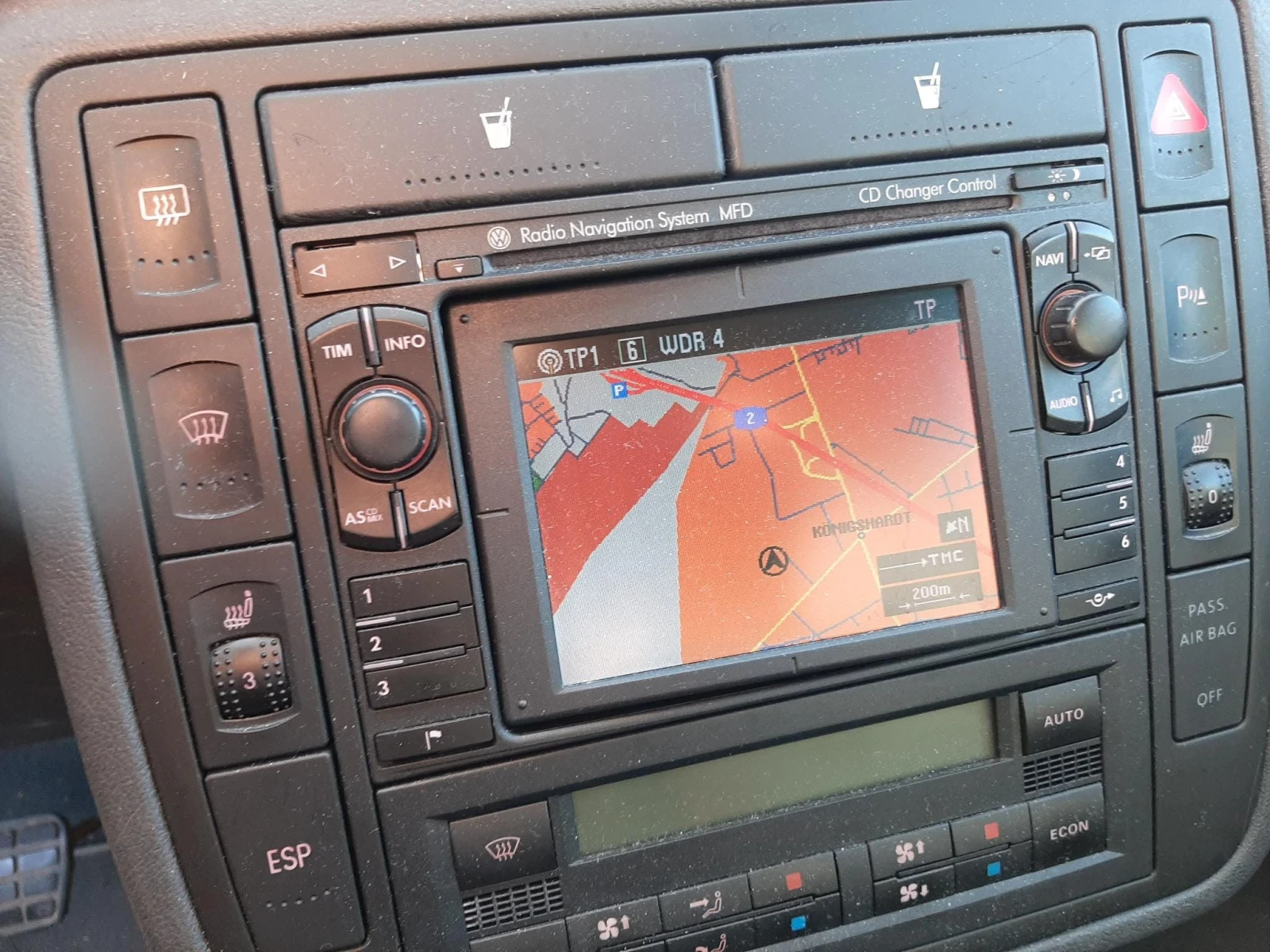 VW Sharan 1.9TDI 7местен, снимка 8 - Автомобили и джипове - 53693682