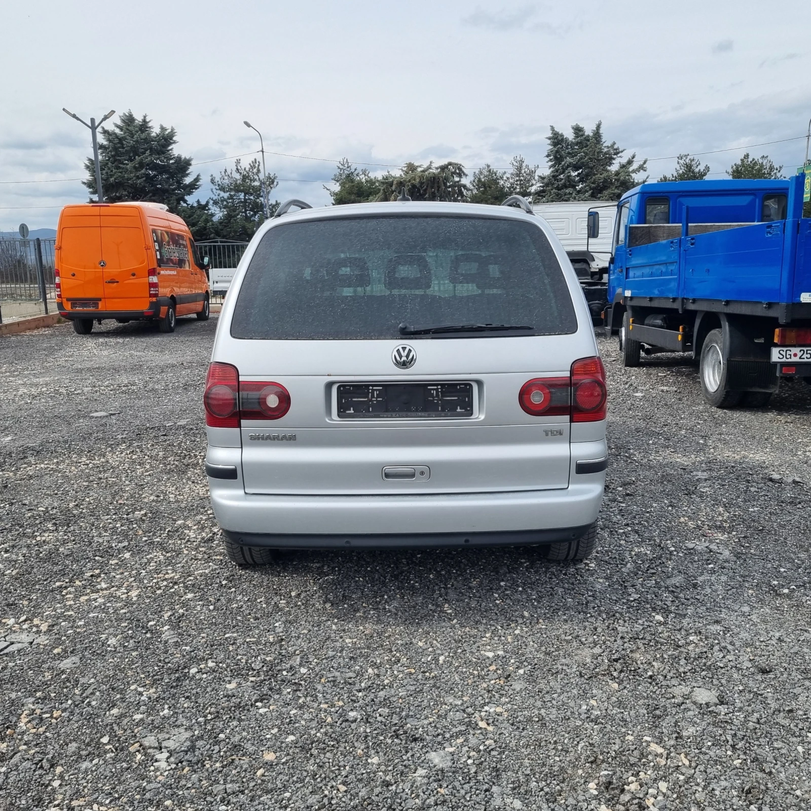 VW Sharan 1.9TDI 7местен, снимка 5 - Автомобили и джипове - 53693682
