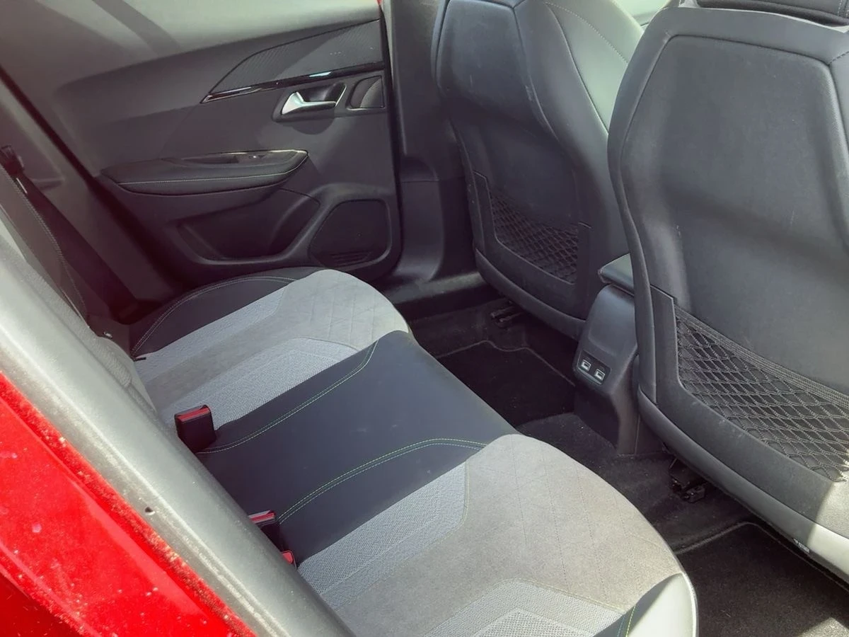 Peugeot 2008 GT-LINE - 100KW, снимка 12 - Автомобили и джипове - 54279319