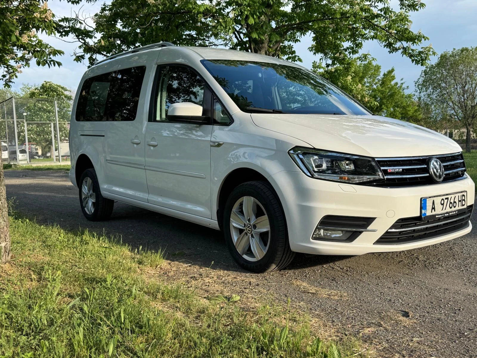 VW Caddy MAXI 4 MOTION, снимка 3 - Автомобили и джипове - 54547447