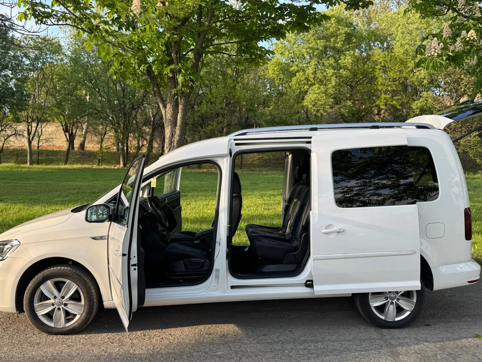VW Caddy MAXI 4 MOTION, снимка 7 - Автомобили и джипове - 54547447