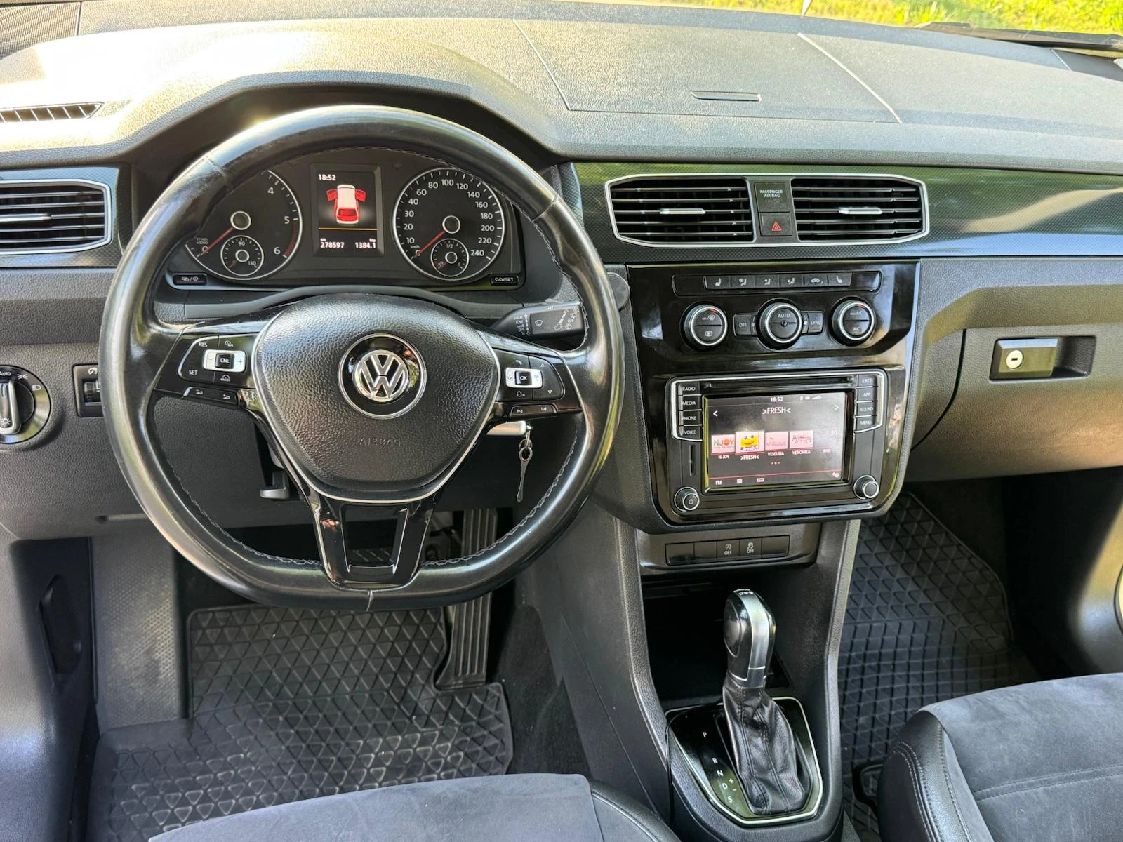 VW Caddy MAXI 4 MOTION, снимка 8 - Автомобили и джипове - 54547447