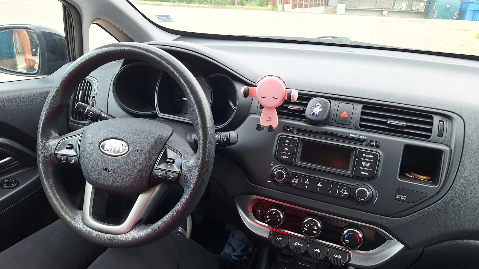 Kia Rio, снимка 15 - Автомобили и джипове - 54651350