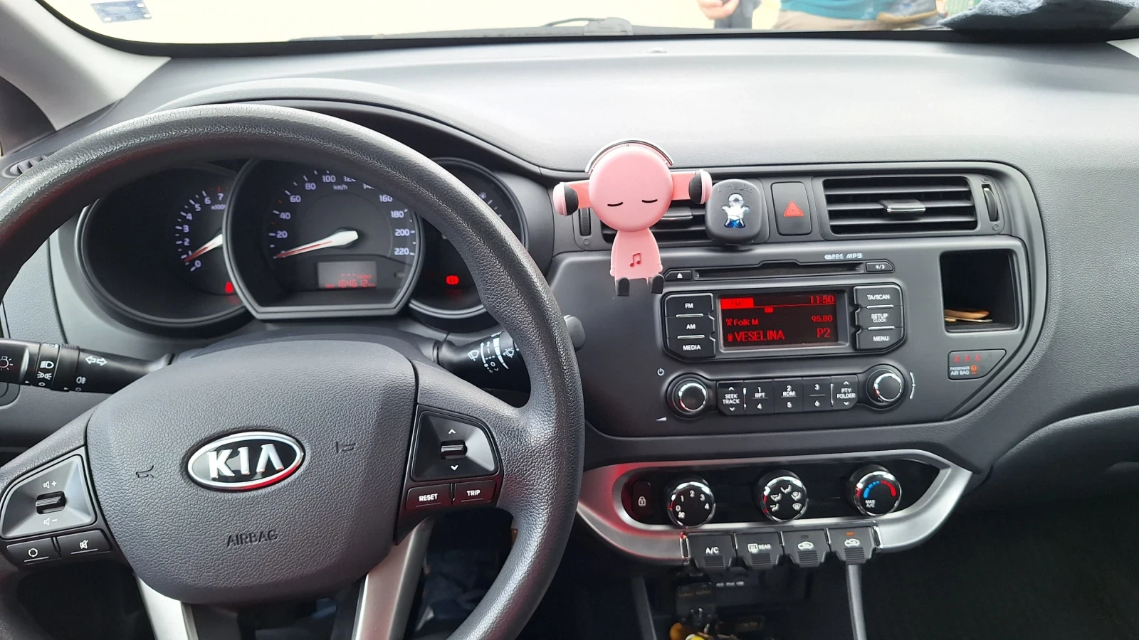 Kia Rio, снимка 14 - Автомобили и джипове - 54651350