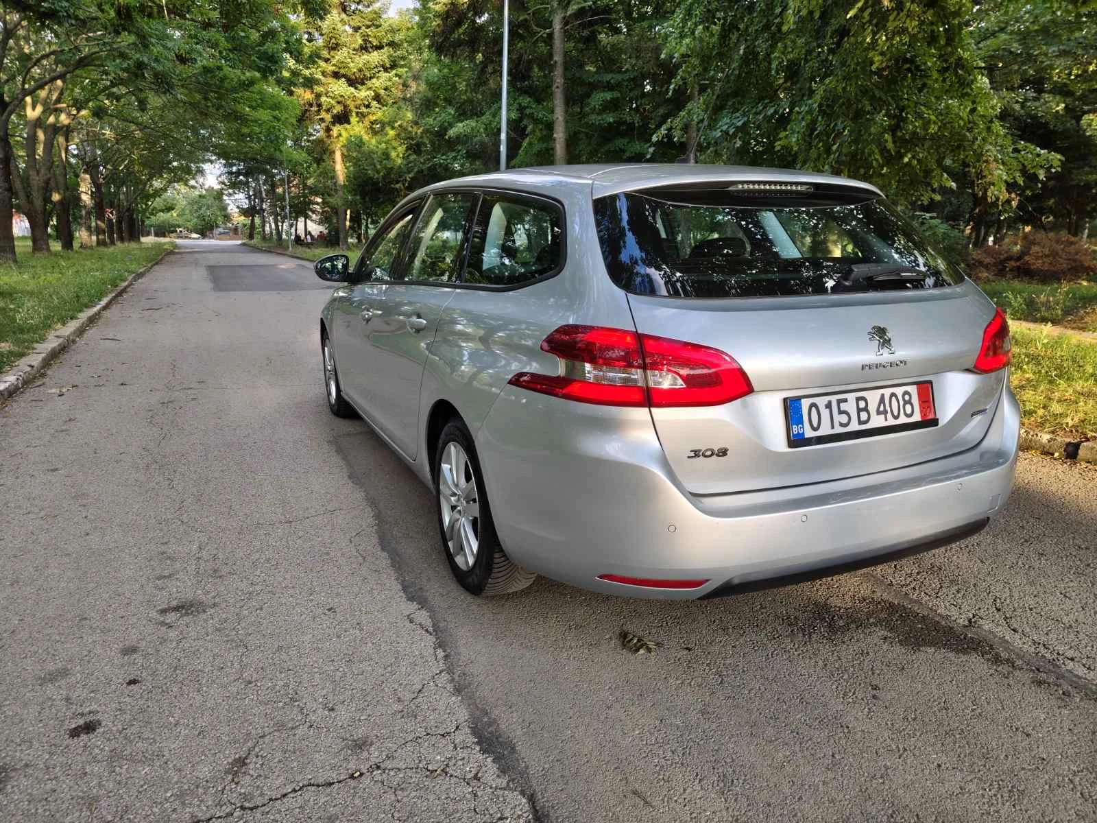 Peugeot 308 2016г Напълно обслужен!, снимка 7 - Автомобили и джипове - 55268475