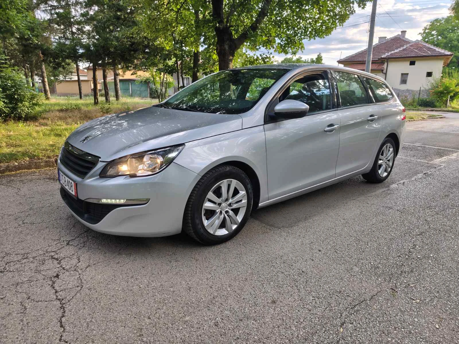 Peugeot 308 2016г Напълно обслужен!
