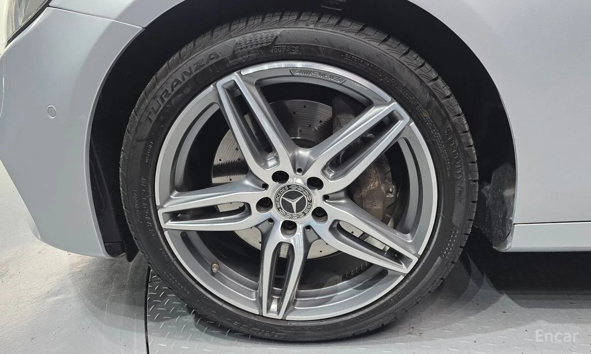 Mercedes-Benz E 300, снимка 5 - Автомобили и джипове - 55662138