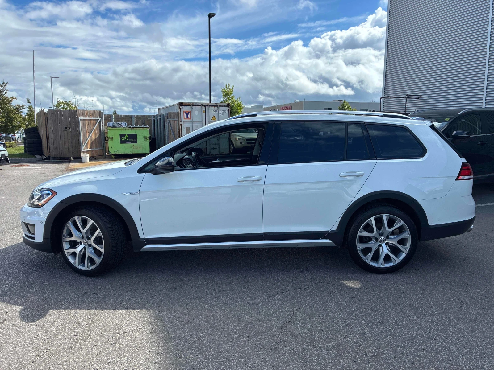 VW Alltrack * DSG * АВТОКРЕДИТ БЕЗ ПЪРВОНАЧАЛНА ВНОСКА* , снимка 2 - Автомобили и джипове - 55832908