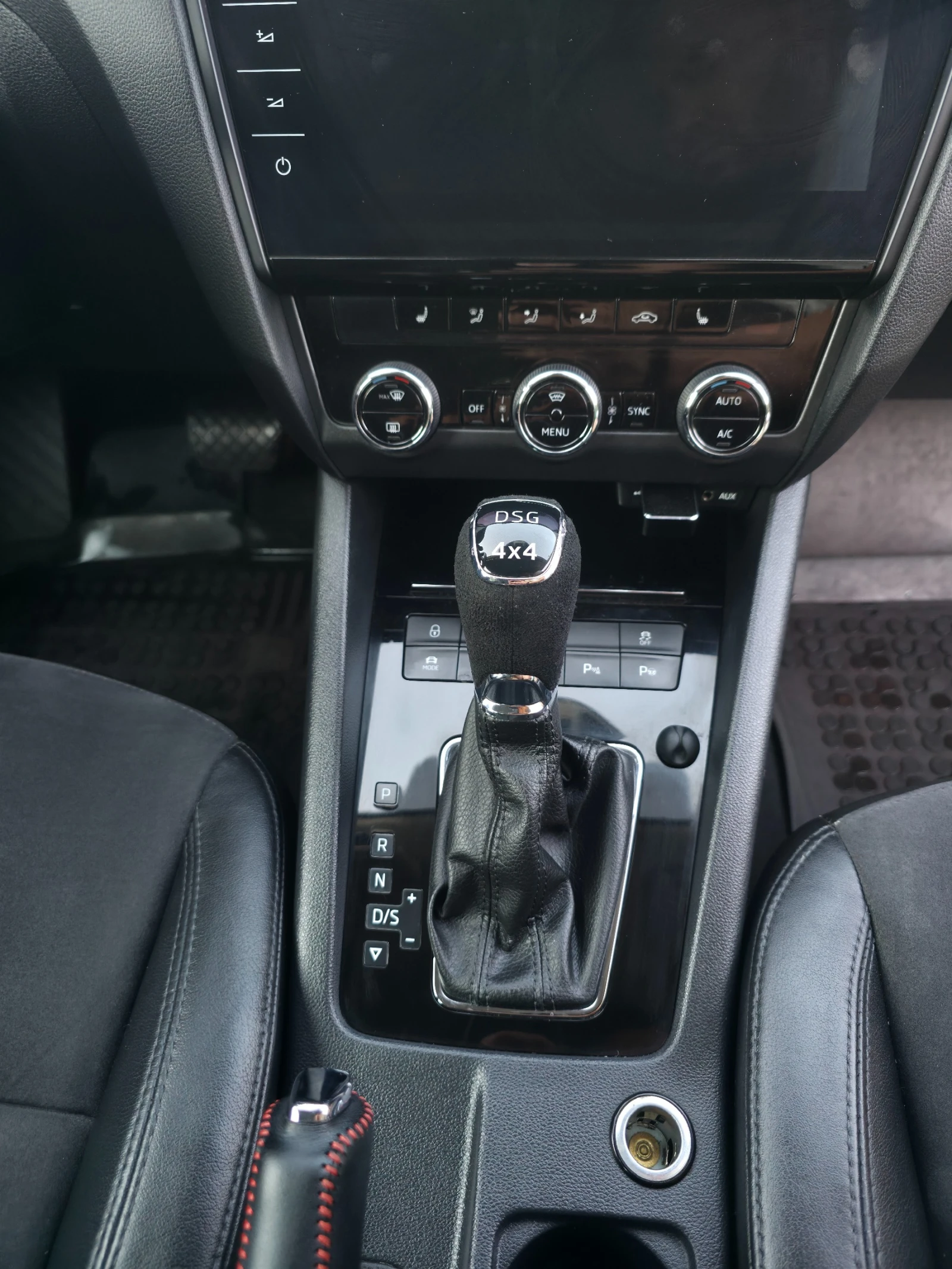 Skoda Octavia 2.0 TDI 184 к.с. 4x4 FULL DSG , снимка 8 - Автомобили и джипове - 56007785