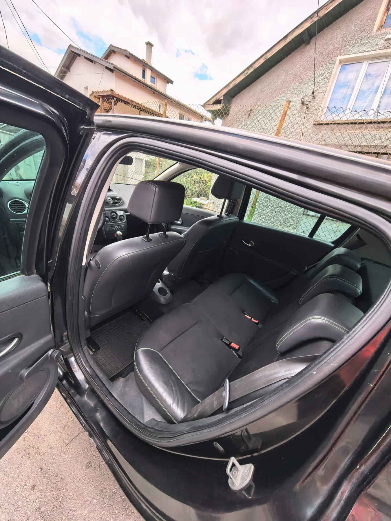 Renault Clio, снимка 4 - Автомобили и джипове - 56262234
