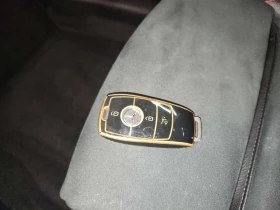 Mercedes-Benz GLB 4MATIC | AMG | KEYLESS | PANO | CARFAX, снимка 8