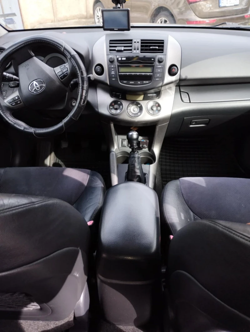 Toyota Rav4 2.2D-4D 4?4 FACELIFT, снимка 11 - Автомобили и джипове - 52295929