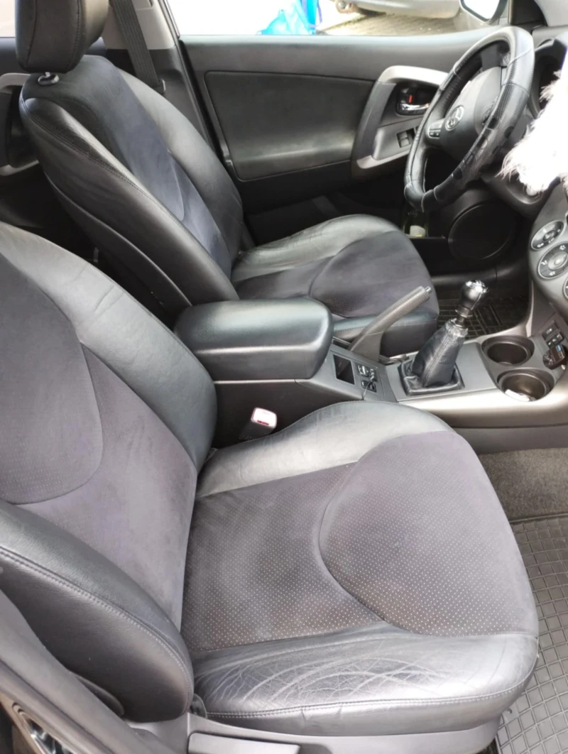 Toyota Rav4 2.2D-4D 4?4 FACELIFT, снимка 9 - Автомобили и джипове - 52295929