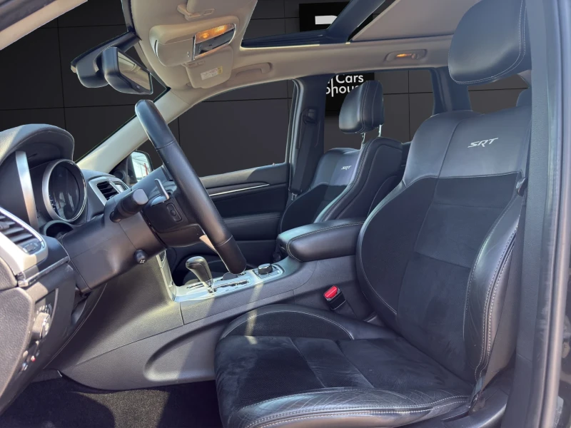 Jeep Grand cherokee SRT* LPG* DISTR* KEYLESS* PANO* K&N* BORLA* BREMBO, снимка 8 - Автомобили и джипове - 50189753