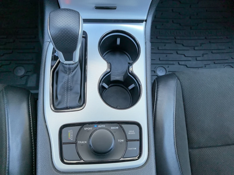 Jeep Grand cherokee TRACKHAWK 6.2L V8 710 hp, снимка 14 - Автомобили и джипове - 52413267