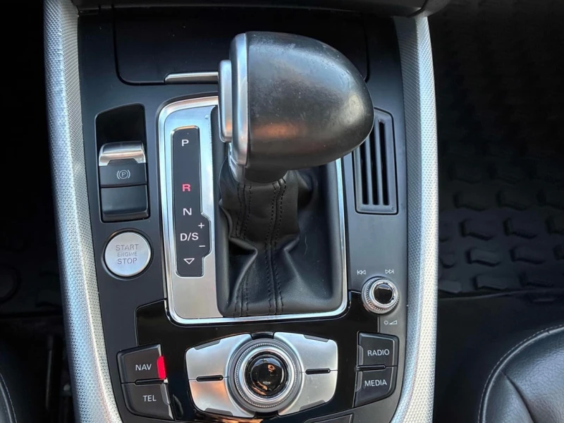 Audi Q5 3.0T Technik * CARFAX * БЕЗ ПЪРВОНАЧАЛНА ВНОСКА, снимка 12 - Автомобили и джипове - 52667596