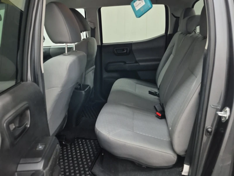 Toyota Tacoma CARFAX* АВТОФИНАНСИРАНЕ* БЕЗ ПЪРВОНАЧАЛНА ВНОСКА* , снимка 12 - Автомобили и джипове - 52745599