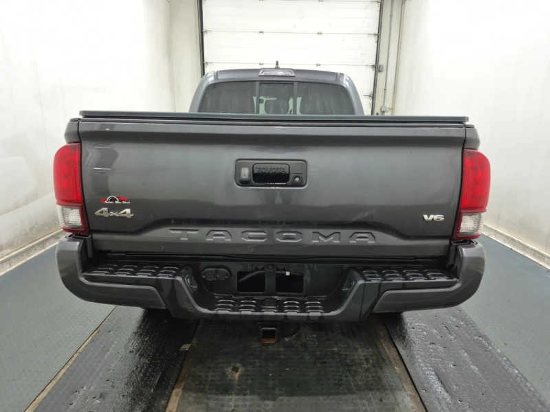 Toyota Tacoma CARFAX* АВТОФИНАНСИРАНЕ* БЕЗ ПЪРВОНАЧАЛНА ВНОСКА* , снимка 4 - Автомобили и джипове - 52745599