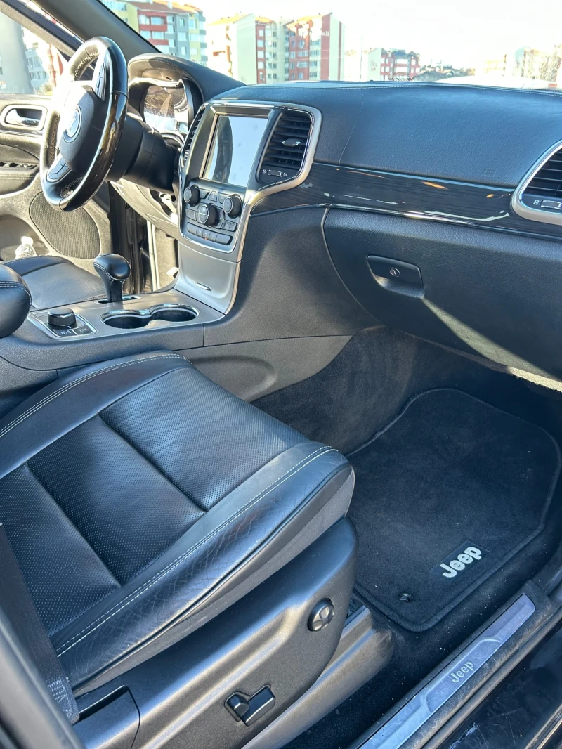 Jeep Grand cherokee Overland 3.6 ГАЗ, снимка 15 - Автомобили и джипове - 53060504