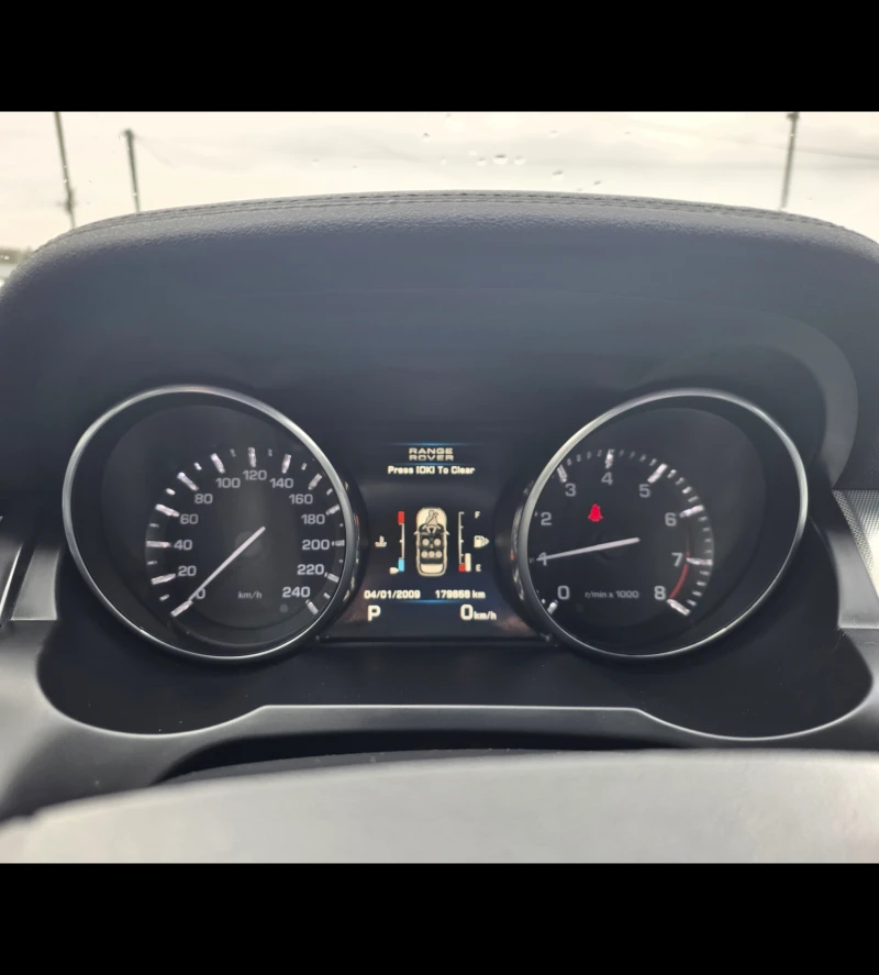 Land Rover Range Rover Evoque 2.0SI4-241к.с-EURO 5b-4x4-НАВИГАЦИЯ-ШВЕЙЦАРИЯ, снимка 9 - Автомобили и джипове - 53237911