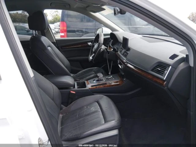Audi Q5 2.0t Premium, снимка 5 - Автомобили и джипове - 55089482