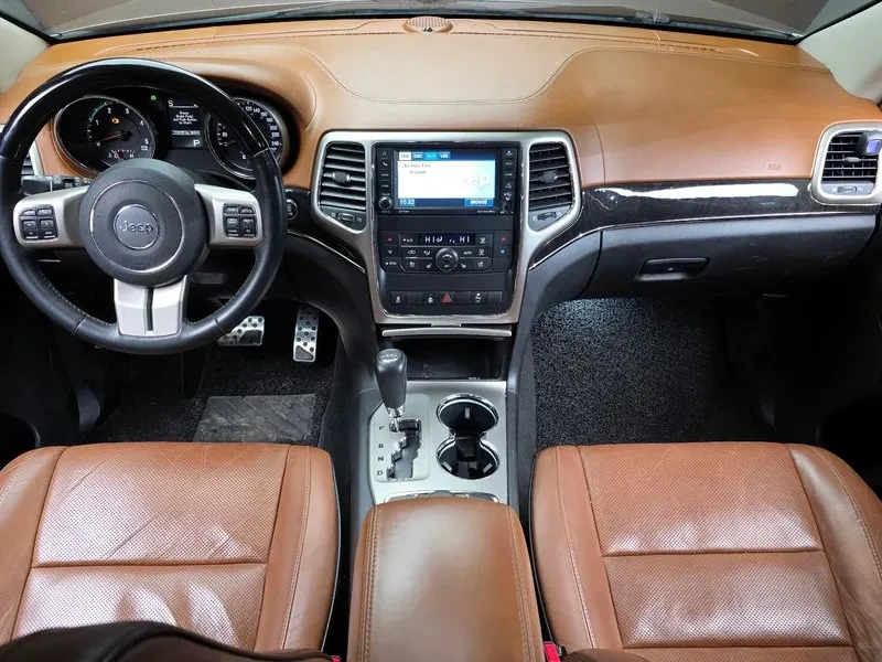 Jeep Cherokee 3.0 Diesel Overland Wk2, снимка 7 - Автомобили и джипове - 55926579