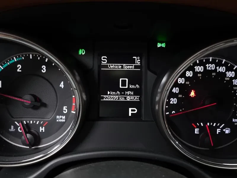 Jeep Cherokee 3.0 Diesel Overland Wk2, снимка 8 - Автомобили и джипове - 55926579