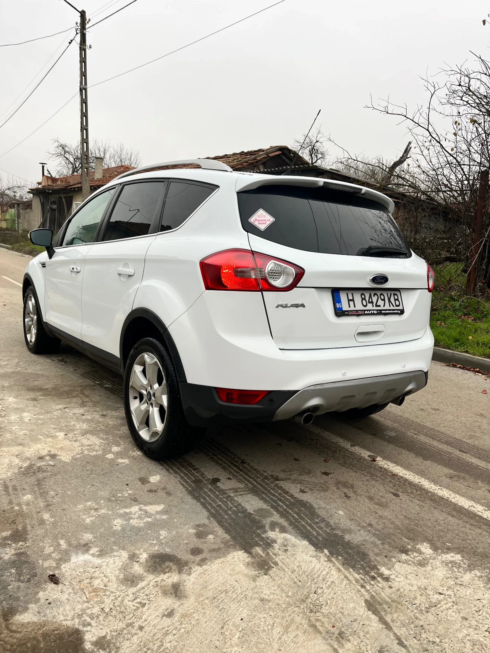 Ford Kuga  - изображение 5