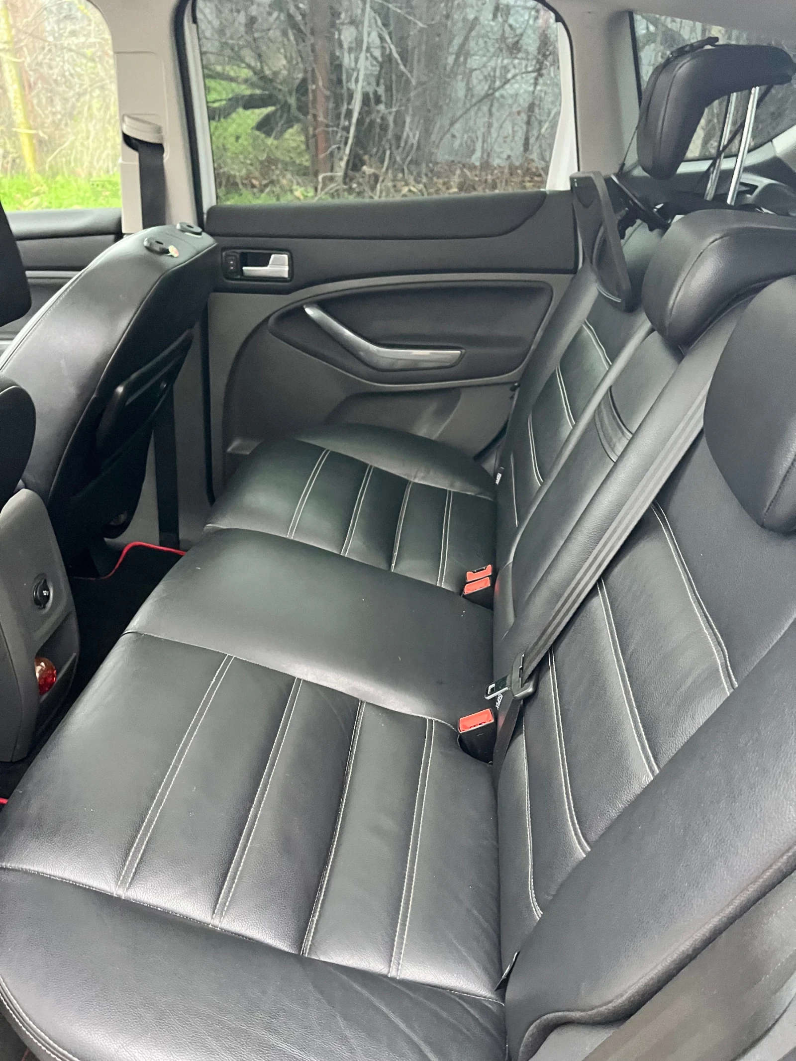 Ford Kuga  - изображение 9